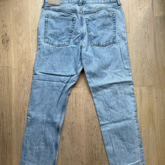 Everlane Relaxed Straight Fit Jeans - Picture 3 of 4